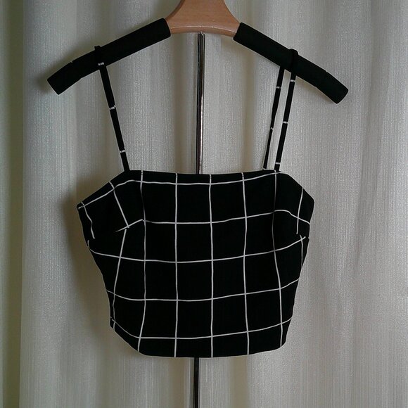 Revamped Navy Blue and White Grid Crop Top in size L - Picture 1 of 2